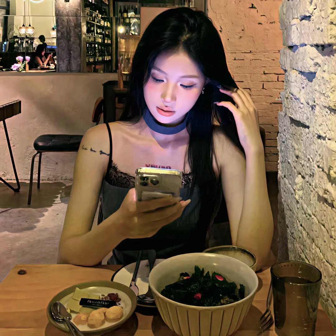 我，克罗蒂亚封面